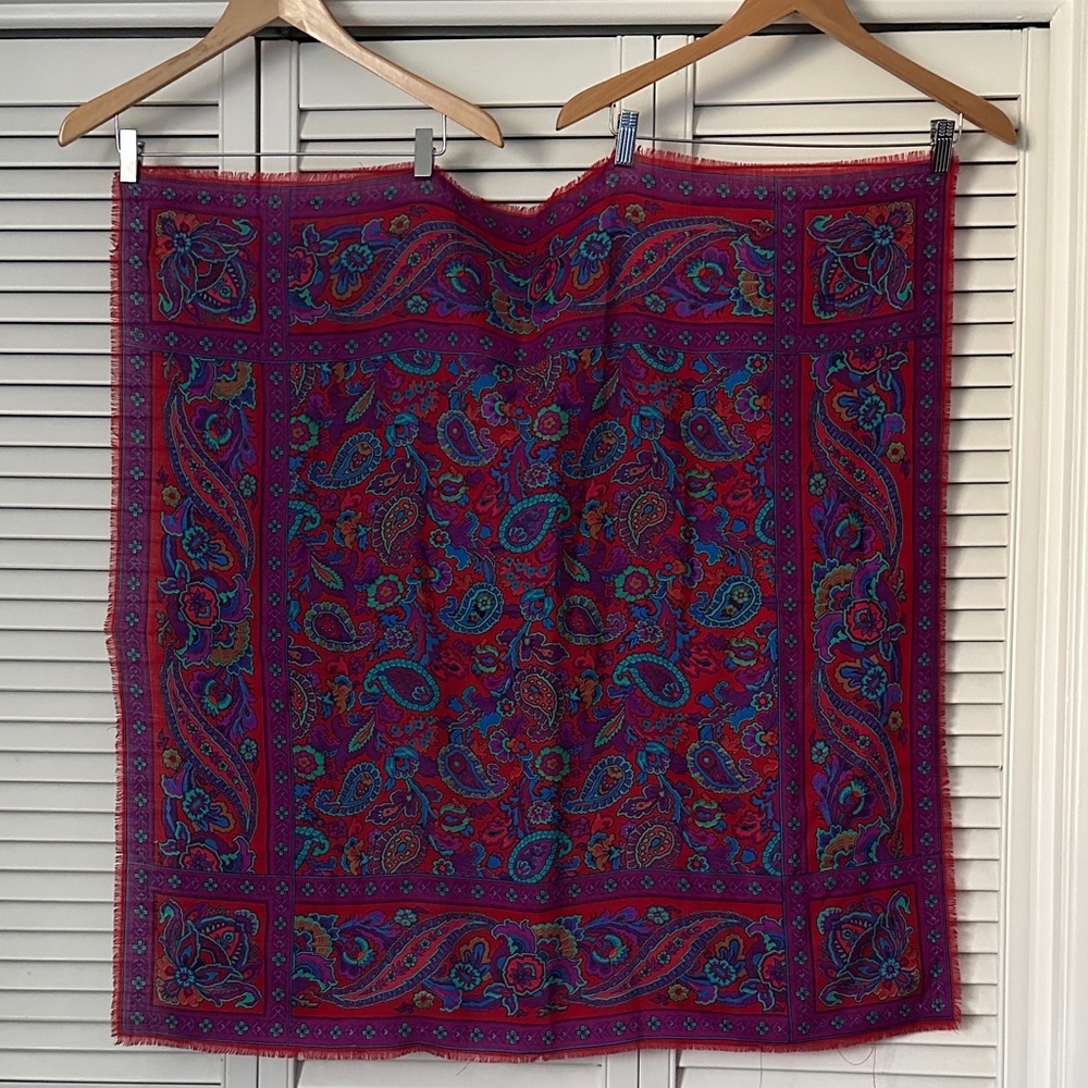 Vintage Liz Claiborne Red and Purple Multicolor Paisley Scarf 100% wool EUC